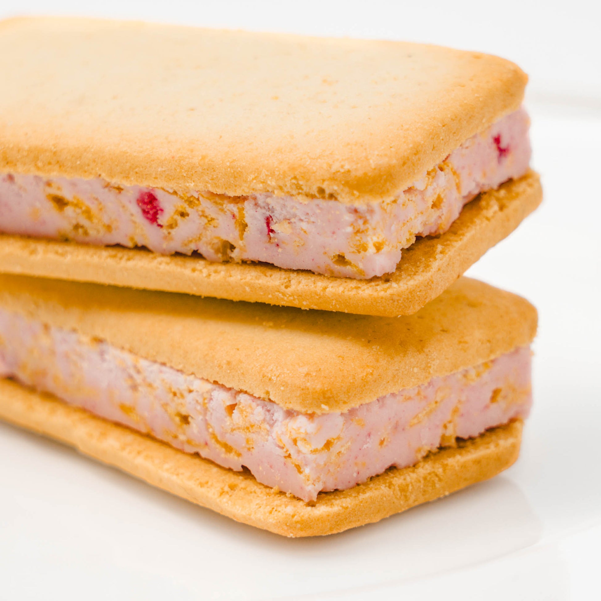 風美庵 COBACO 苺のワルツあまおうバターサンド ２P | こととやオンライン